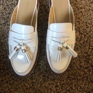 Like new Stuart Weitzman white patent mules size 8